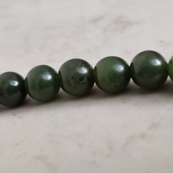 Vintage Genuine Jadeite Necklace - Picture 8 of 16